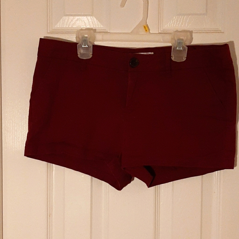 Shorts maroon size 11